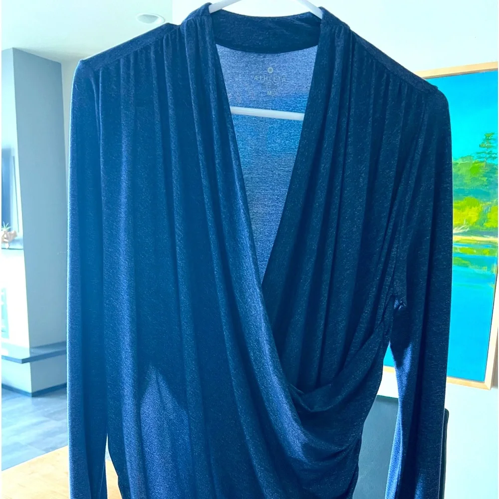 Athleta Ruched Top - Picture 2 of 9